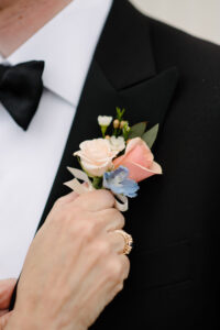 how to make a boutonniere | pink flowers for groom's lapel